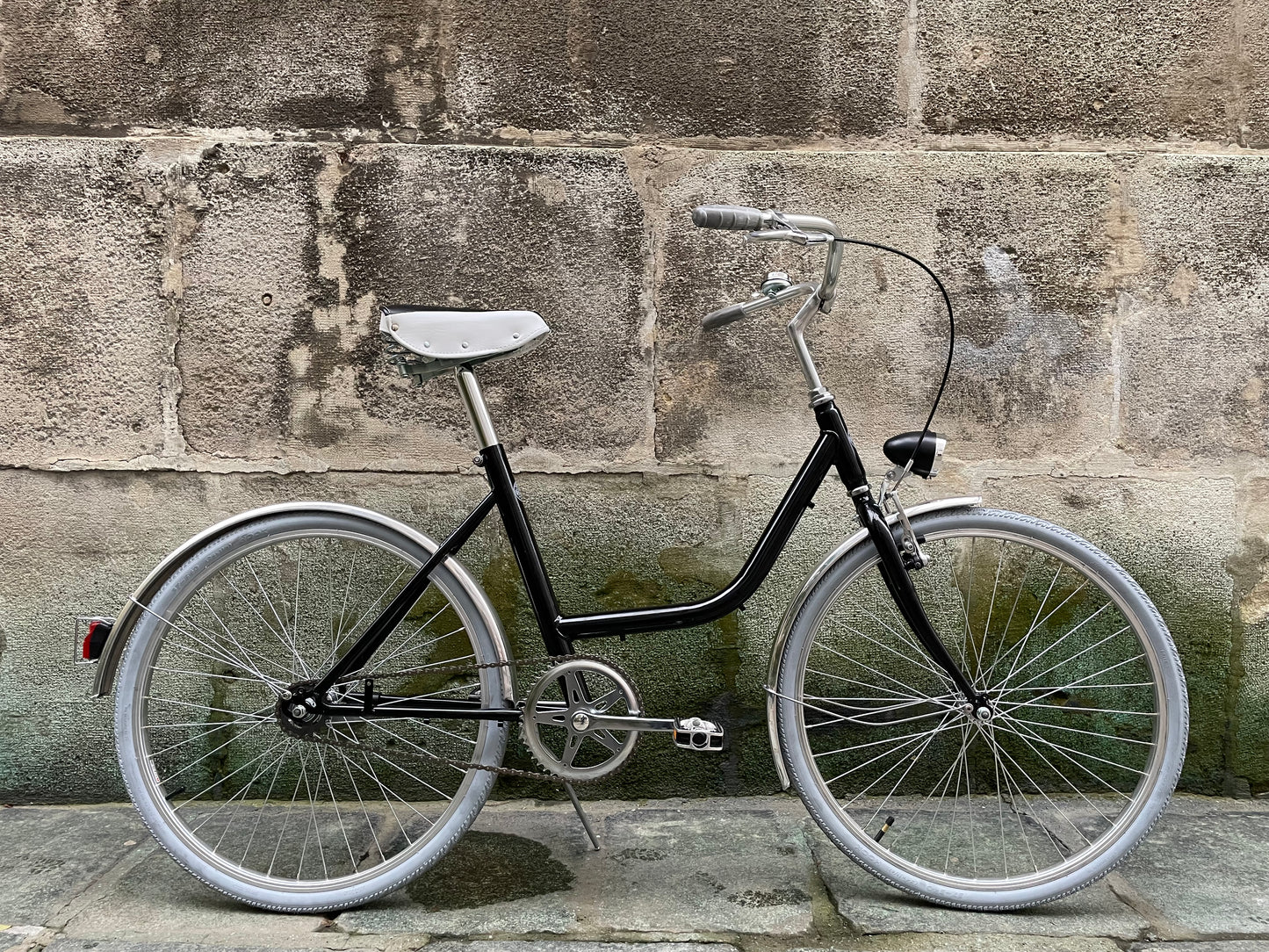 Glanzrad Uno 24 Zoll DELUXE Schwarz - Singlespeed mit Rücktritt